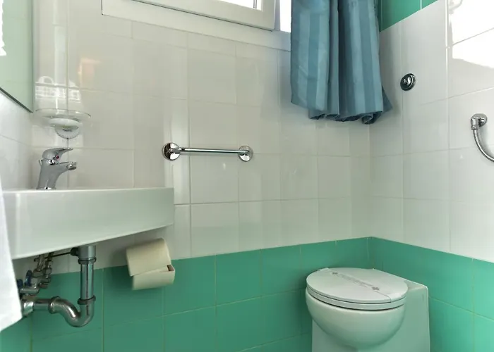 Nocleg ze śniadaniem Small Single